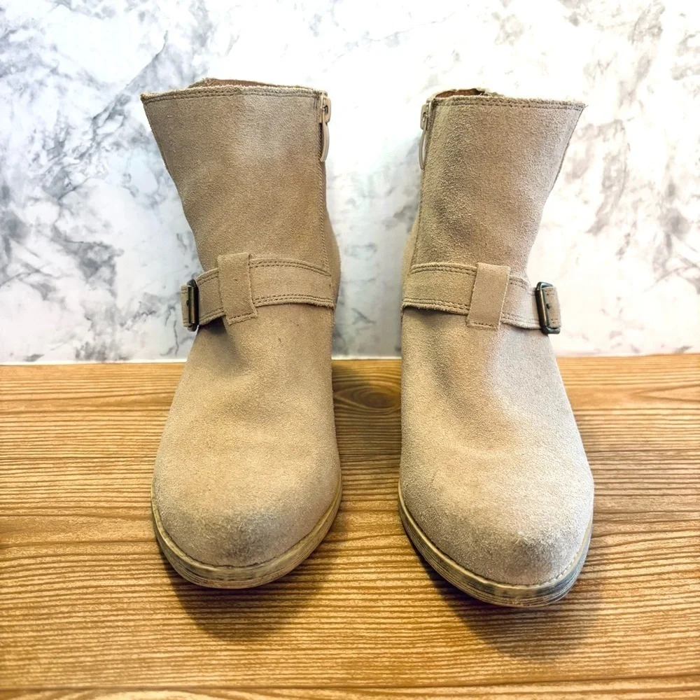 Very Volatile Los Angeles Suede Leather Ankle Boots Booties Tan Size 8.5